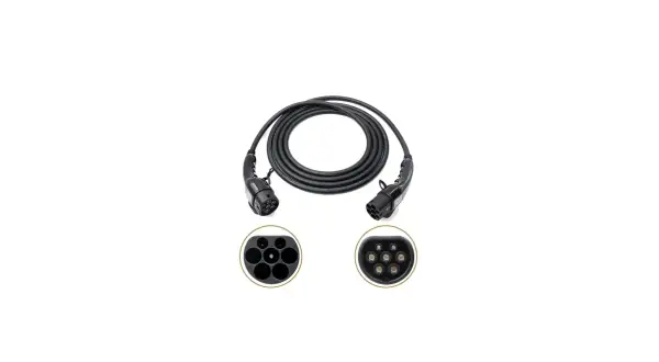 Kabel do ładowania EV z wtyczkami typu 2 i gniazdami.